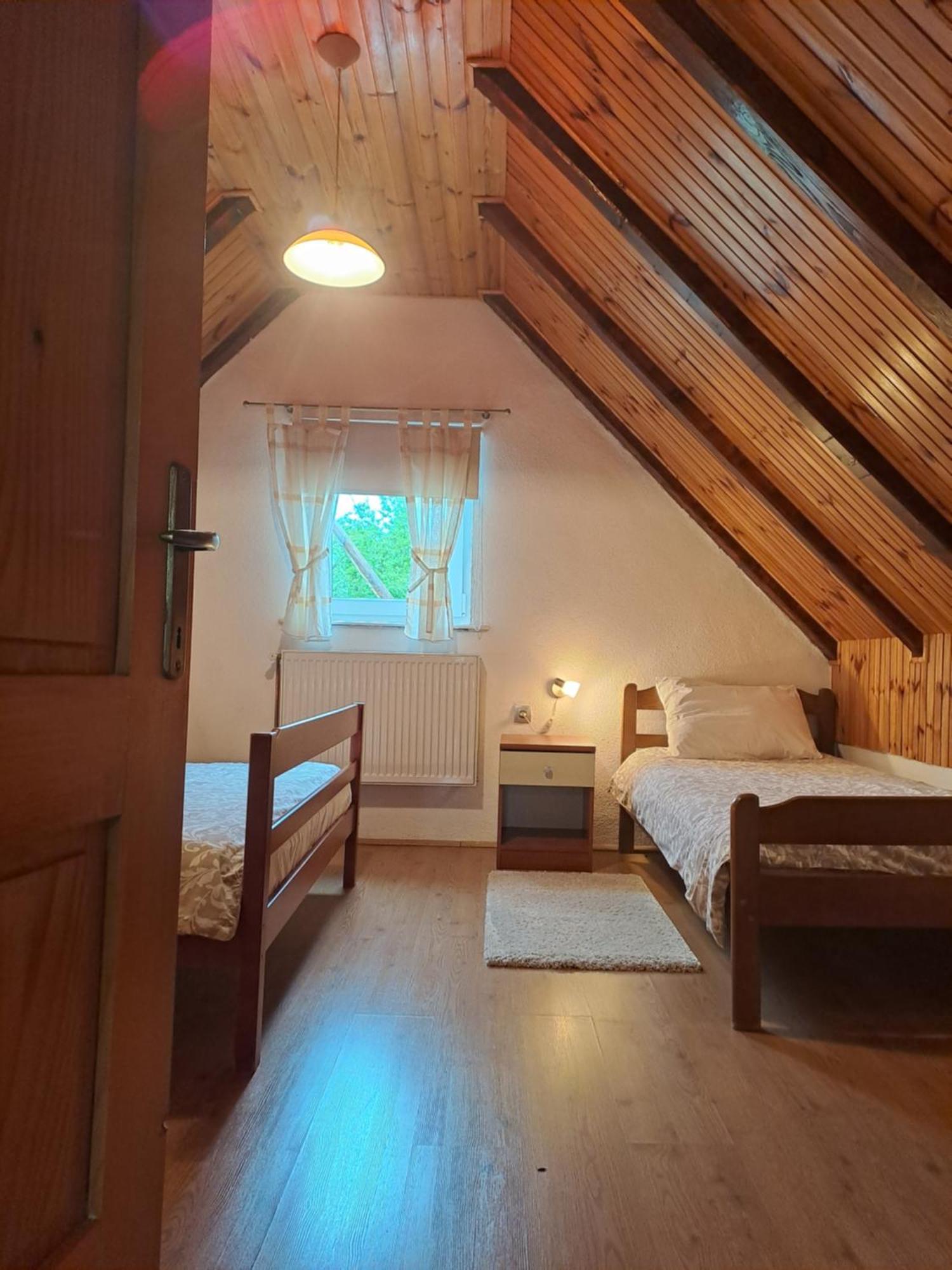Guesthouse Andrea Poljanak Ngoại thất bức ảnh
