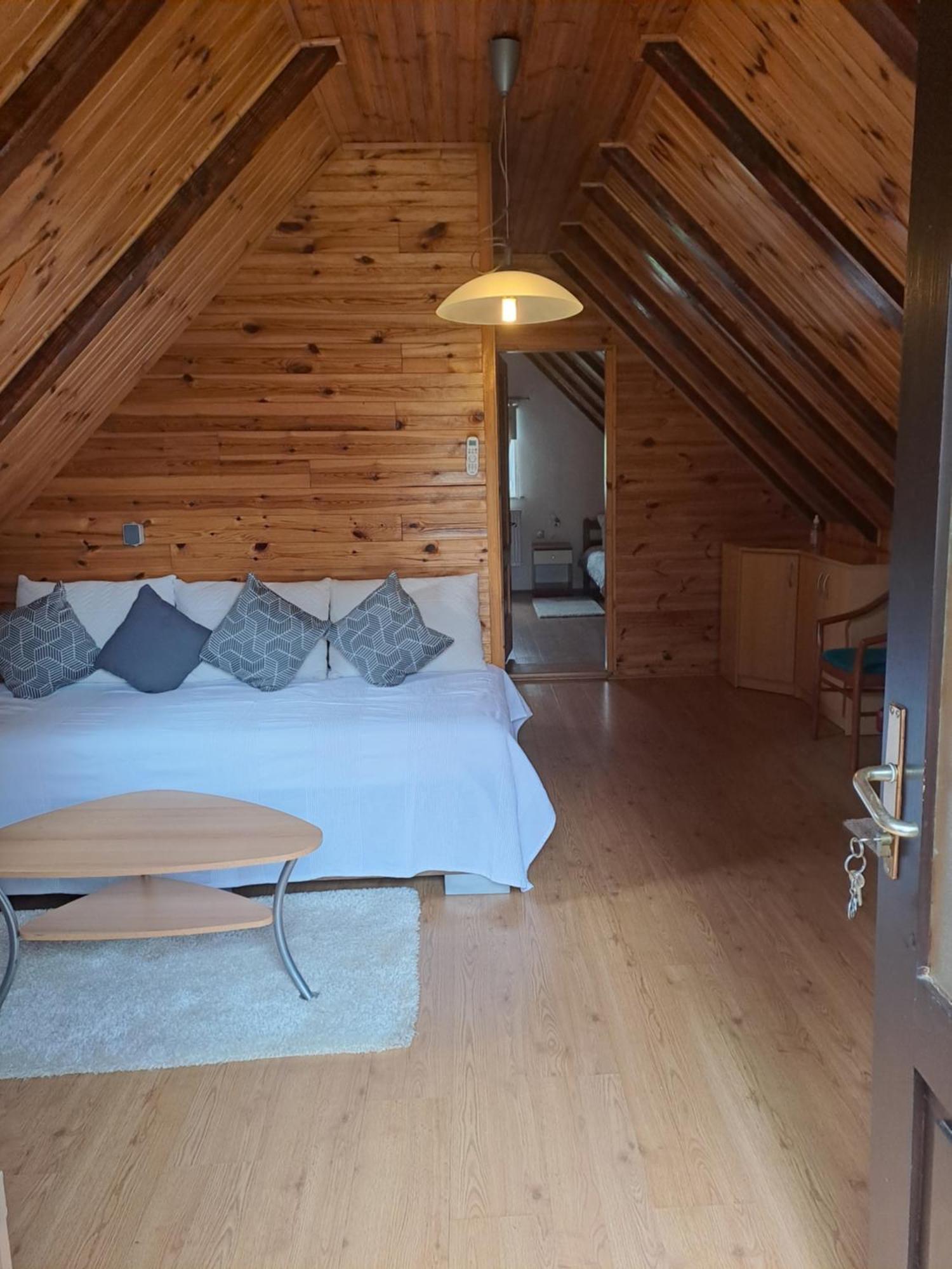 Guesthouse Andrea Poljanak Ngoại thất bức ảnh