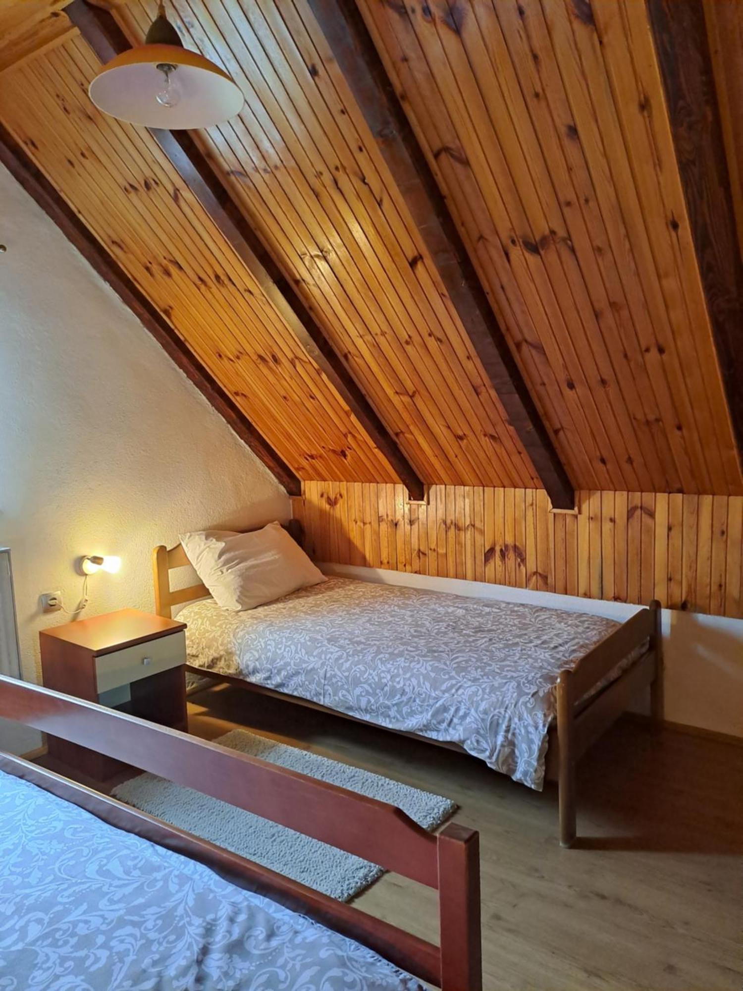 Guesthouse Andrea Poljanak Ngoại thất bức ảnh