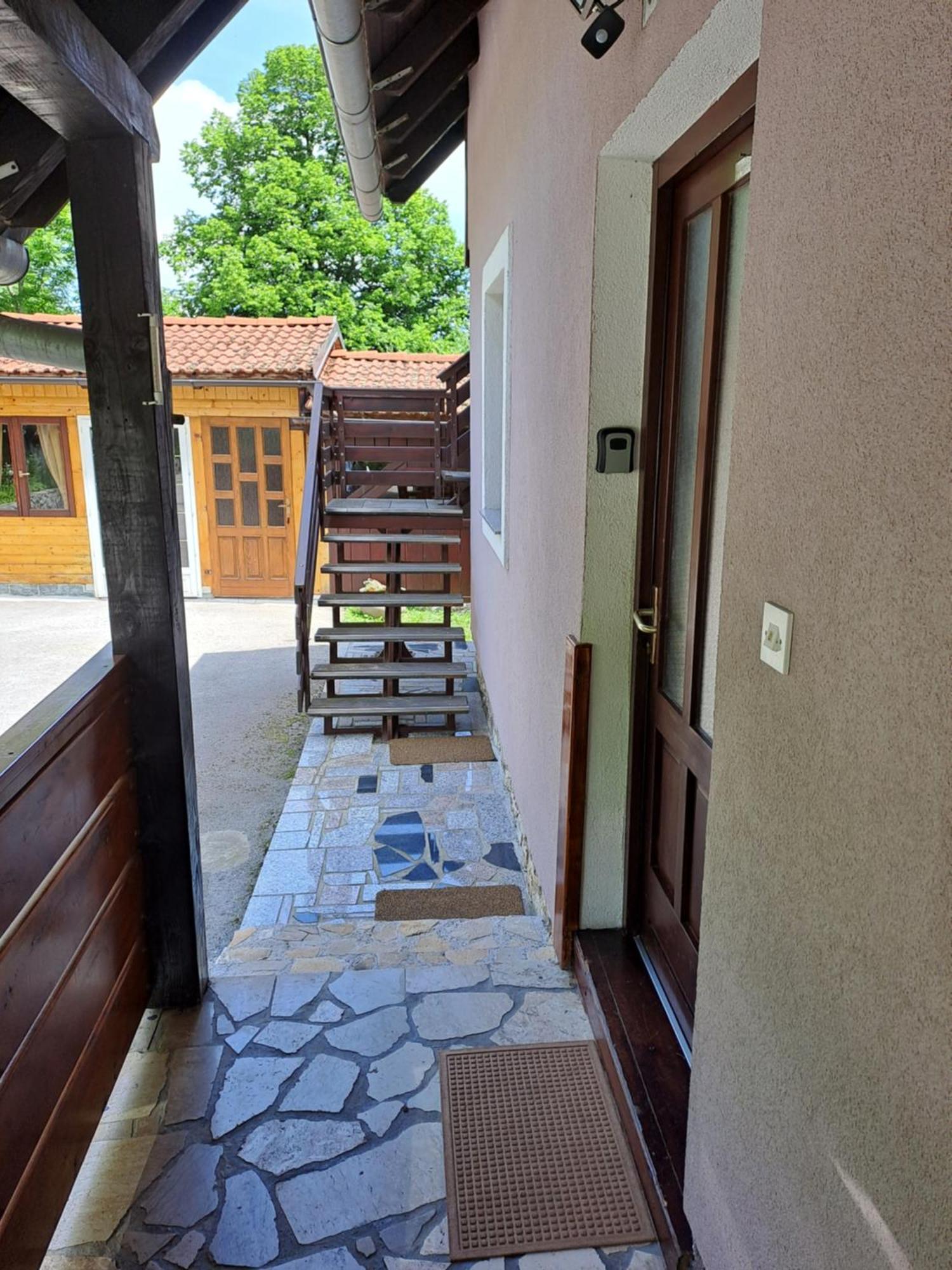 Guesthouse Andrea Poljanak Ngoại thất bức ảnh